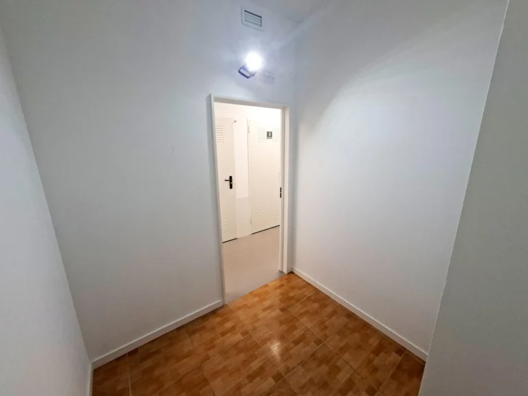 Espacio interior de un trastero del centro Santa Isabel