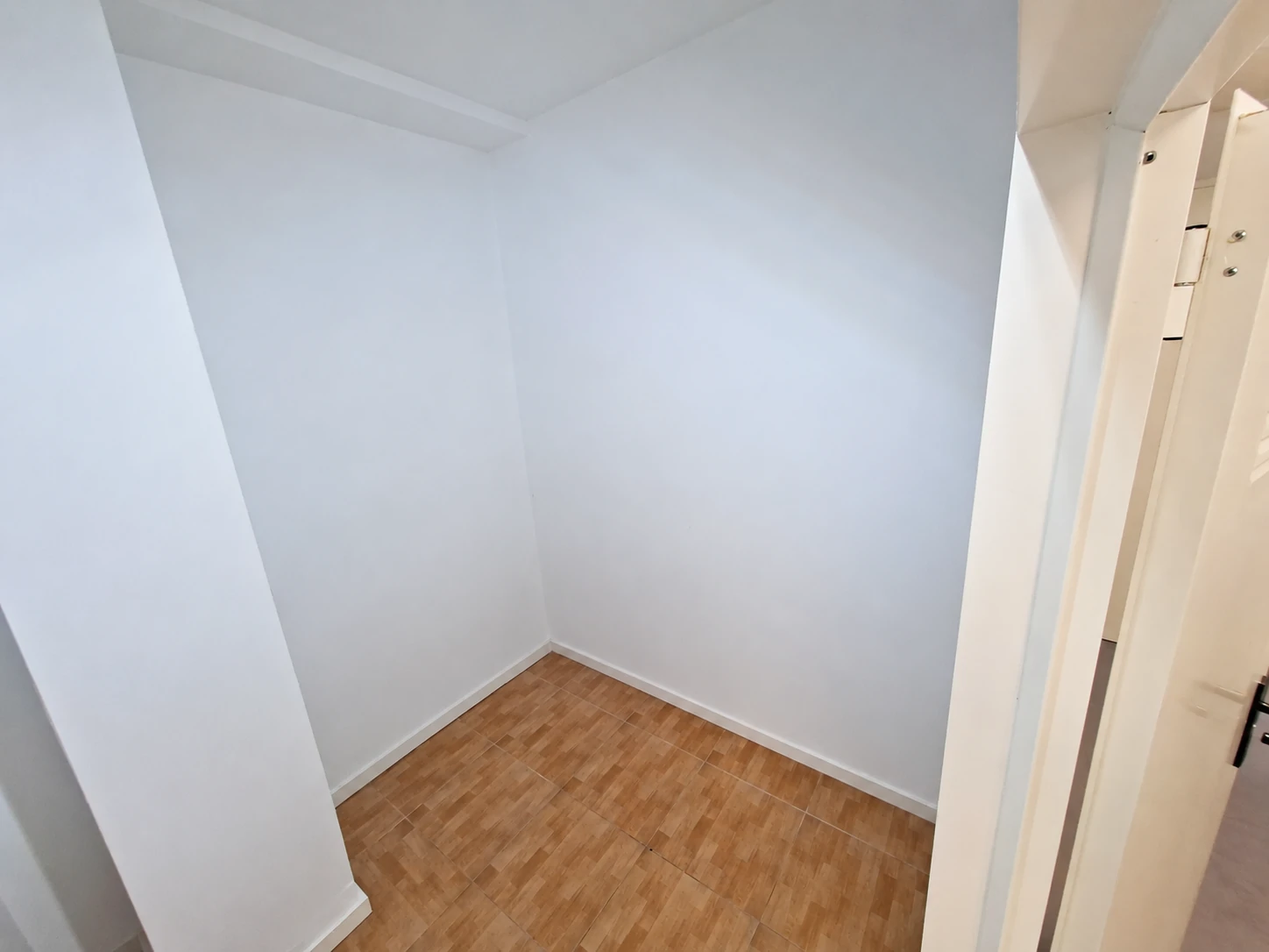 Interior de un trastero en Plaza Santa Isabel, Almería